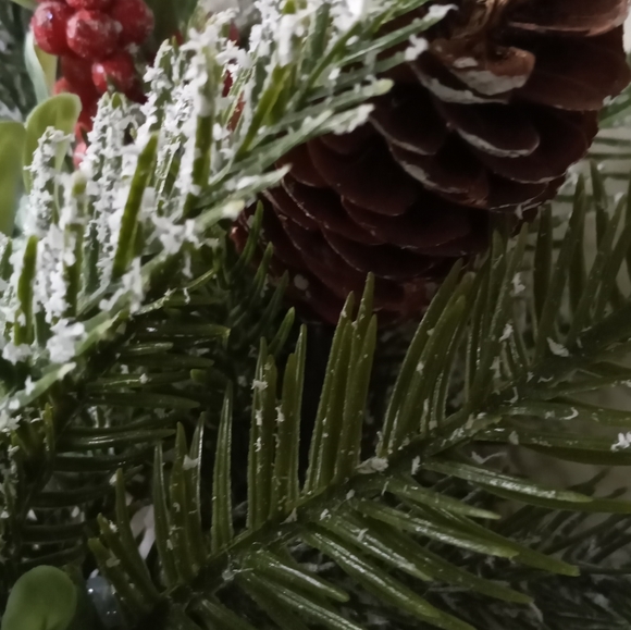 Christmas Double Ring Grapevine Farmhouse Handmade Wreath 13.5"× 7" - Picture 6 of 10